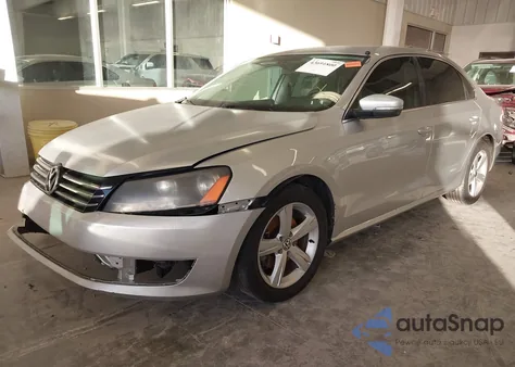 2014 Volkswagen Passat 1.8T Wolfsburg Edition из США, поврежденный, VIN 1VWAT7A3XEC051733